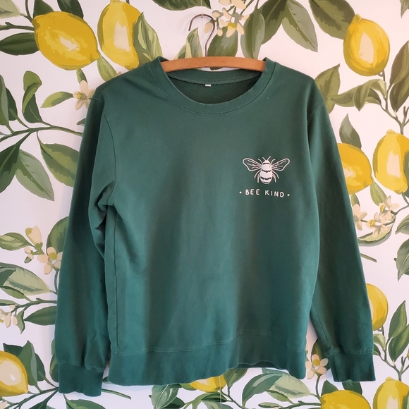 Bee kind long sleeve pullover - Picture 2 of 3